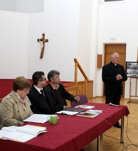 U Karlovcu predstavljen katehetski materijal za rad s obiteljima 